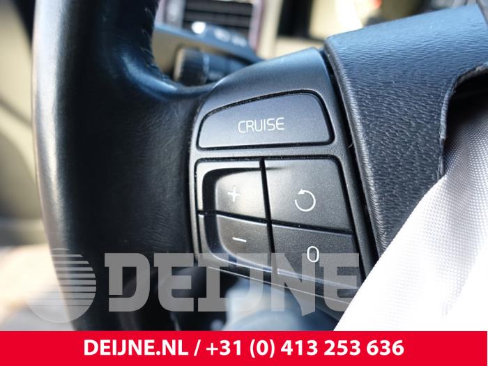 Volvo V70 Lenkrad O257159