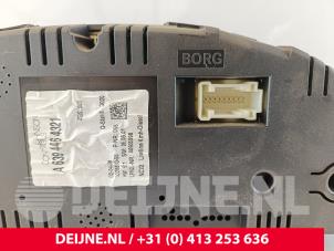 Mercedes Vito Odometer KM O257224 photo 3