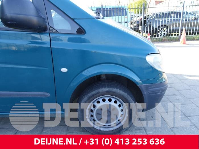 Mercedes Vito Kotflügel rechts vorne O257239