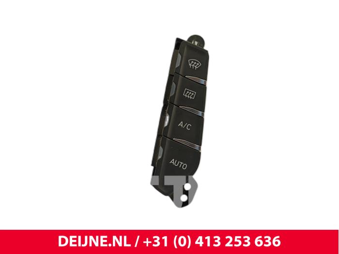 Lynk & Co 01 Heizung Bedienpaneel O257306