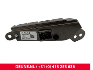 Lynk & Co 01 Heater control panel O257306 photo 2