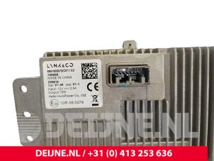 Lynk & Co 01 Draadloze oplader O257308 foto 2