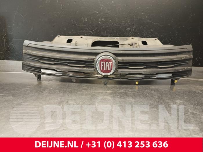 Fiat Talento Grill O257333