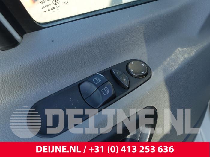 Volkswagen Crafter Elektrisch Raam Schakelaar O257399