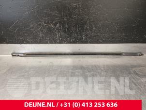 Volvo XC40 Window rubber O257494 photo 2