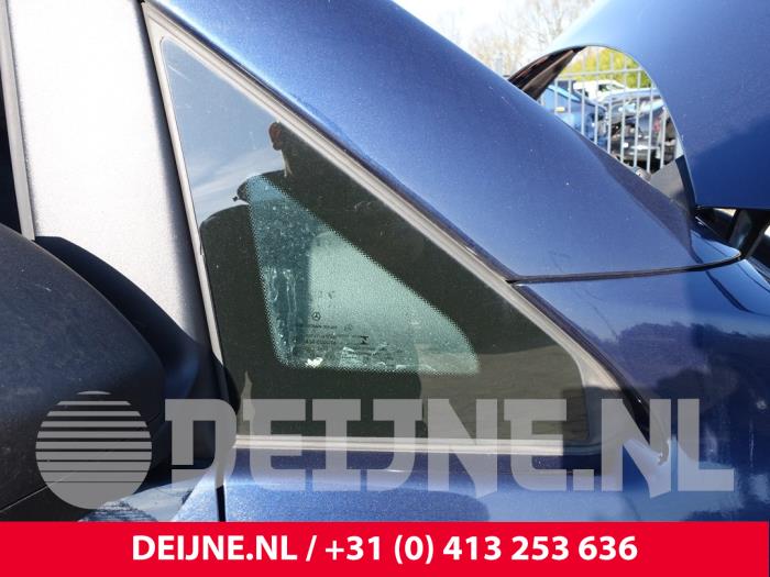 Mercedes Vito Driehoeks Ruit rechts-voor O257623