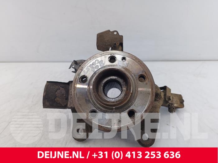 Mercedes Vito Fusee rechts-voor O257627