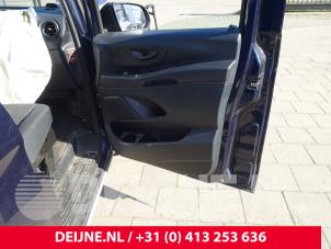 Mercedes Vito Door 2-door, right O257634 photo 2