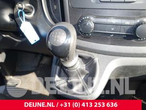 Gebruikte Versnellingspook Mercedes Vito (447.6) 1.6 109 CDI 16V Prijs € 72,60 Inclusief btw aangeboden door van Deijne Onderdelen Uden B.V.