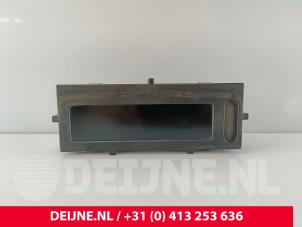 Gebruikte Display Interieur Renault Master III (ML) 2.3 dCi 16V Prijs € 30,25 Inclusief btw aangeboden door van Deijne Onderdelen Uden B.V.