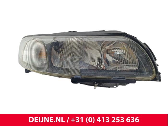 Volvo V70 Headlight, right O257777