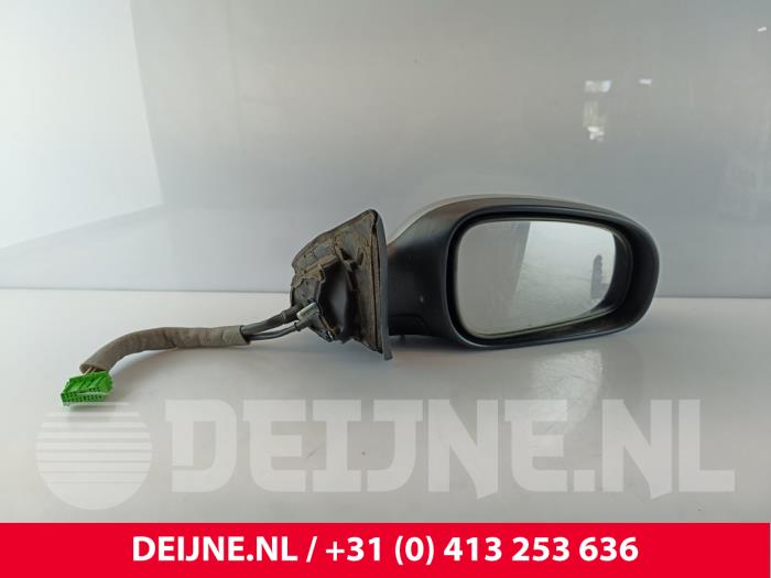Volvo V70 Wing mirror, right O257764