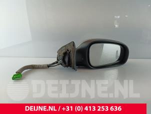 Gebruikte Buitenspiegel rechts Volvo V70 (SW) 2.3 T5 20V Prijs € 100,00 Margeregeling aangeboden door van Deijne Onderdelen Uden B.V.