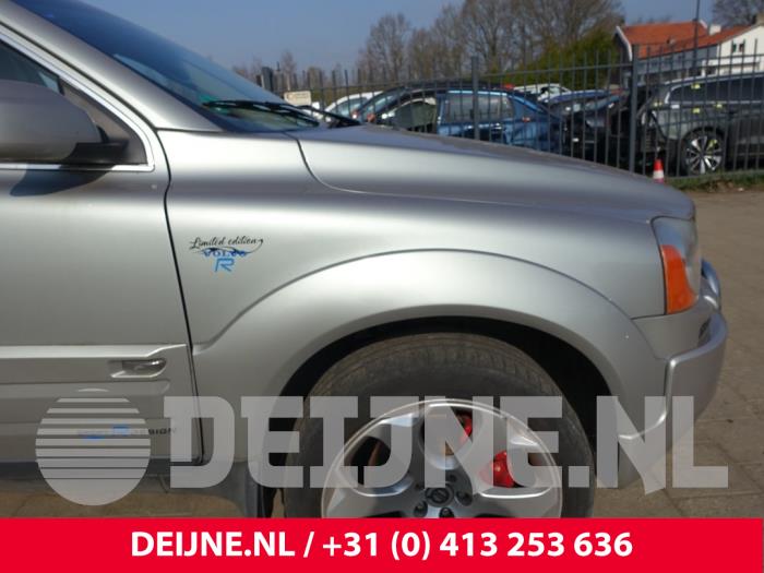 Volvo XC90 Kotflügel rechts vorne O257911