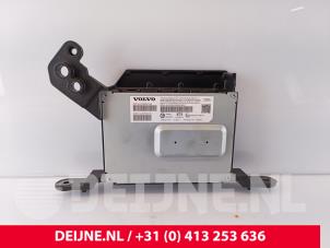Volvo XC90 Radio versterker O257944 foto 2