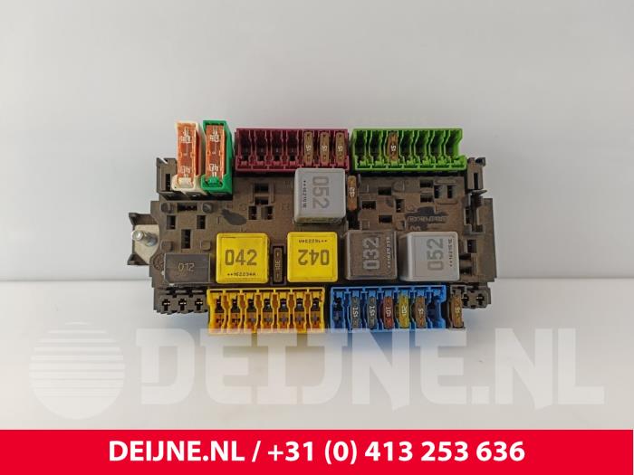 Mercedes Vito Zekeringkast O257946