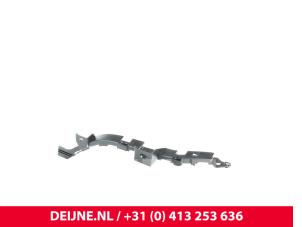 Mercedes Sprinter Bumpersteun links-voor O9990002750 foto 4