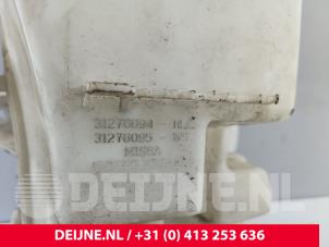 Volvo V40 Front windscreen washer reservoir O258006 photo 3