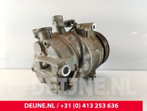 Mercedes Vito Air conditioning pump O258067 photo 3
