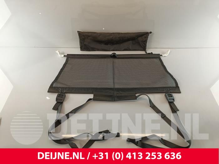 Lynk & Co 01 Bagagenet O258125
