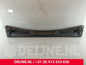 Renault Trafic Cowl top grille O258246 photo 2