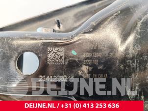 Lynk & Co 01 Rear spring retainer, right O258273 photo 3