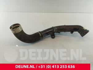 Gebruikte Intercooler Buis Volvo XC40 (XZ) 1.5 T3 12V Prijs € 100,00 Margeregeling aangeboden door van Deijne Onderdelen Uden B.V.