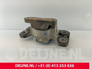 Gebruikte Motorsteun Volvo V70 (BW) 2.5 T 20V Prijs € 20,00 Margeregeling aangeboden door van Deijne Onderdelen Uden B.V.