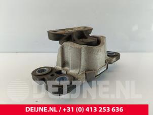 Volvo V70 Motorsteun O258352 foto 3