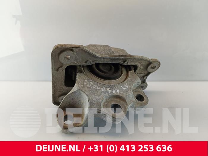 Motorsteun van een Volvo V60 II (ZW) 2.0 B3 16V Mild Hybrid 2021