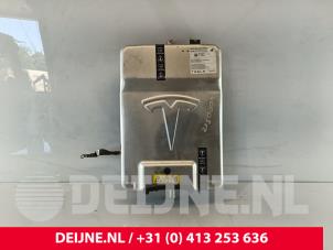 Gebruikte Acculader Tesla Model S 85 Prijs € 544,50 Inclusief btw aangeboden door van Deijne Onderdelen Uden B.V.