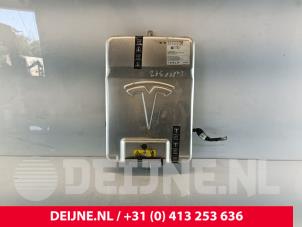 Gebruikte Acculader Tesla Model S 85 Prijs € 514,25 Inclusief btw aangeboden door van Deijne Onderdelen Uden B.V.