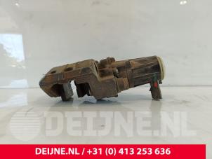 Tesla Model S Bremszange links hinten O258395 foto 2