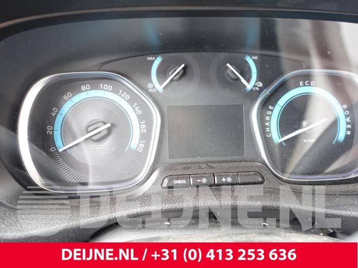 Toyota Pro-Ace Tacho - Kombiinstrument KM O258633
