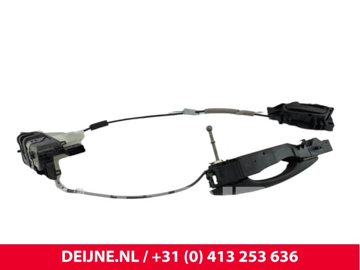 Toyota Pro-Ace Türschlossmechanik 2-türig links O258658