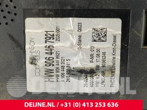 Volkswagen Crafter Odometer KM O258697 photo 2