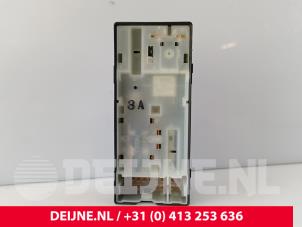 Nissan NV200 Elektrisch Raam Schakelaar O258834 foto 2