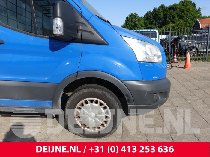 Ford Transit Kotflügel rechts vorne O258950