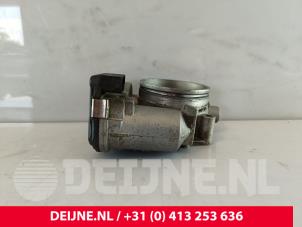 Gebruikte Gasklephuis Porsche 911 (996) 3.6 Carrera 24V Prijs € 45,00 Margeregeling aangeboden door van Deijne Onderdelen Uden B.V.