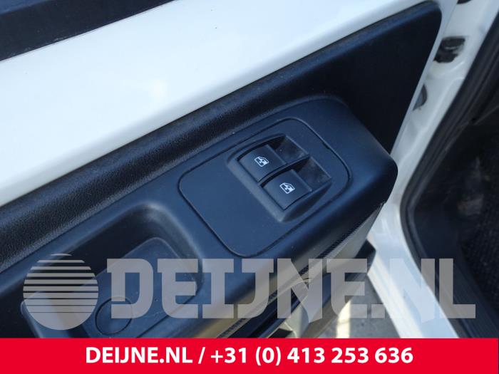Peugeot Bipper Electric window switch O259085