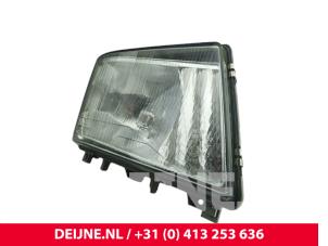 Mitsubishi Canter Headlight, right O259304 photo 2