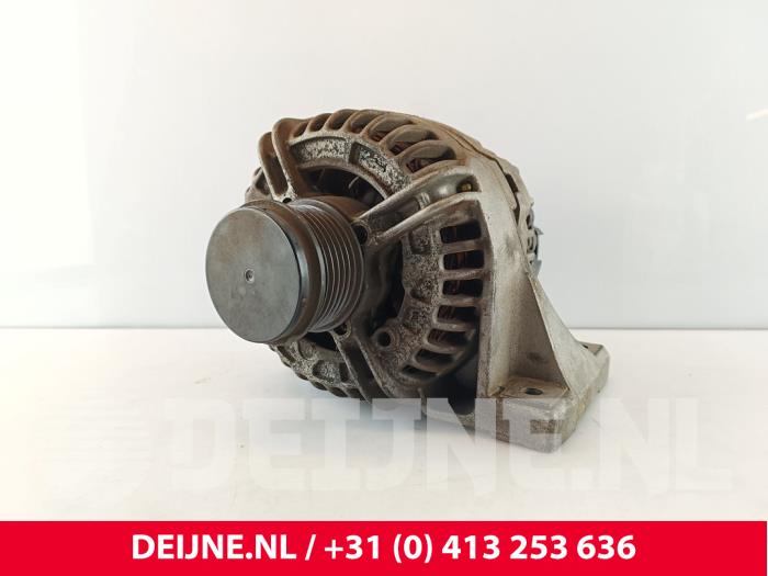 Gebruikte Dynamo Volvo S40 (VS) 2.0 16V Prijs € 50,00 Margeregeling aangeboden door van Deijne Onderdelen Uden B.V.