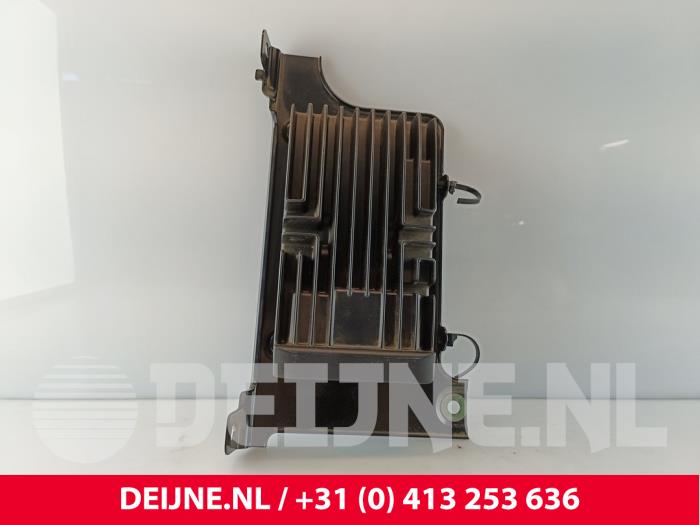 Lynk & Co 01 Radio versterker O259599