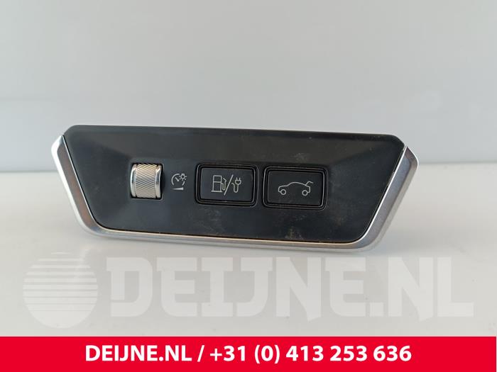 Lynk & Co 01 Schakelaar achterklep O259622
