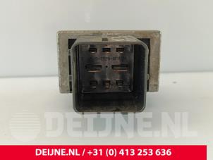 Renault Trafic Kühlgebläse Modul O259634 foto 3