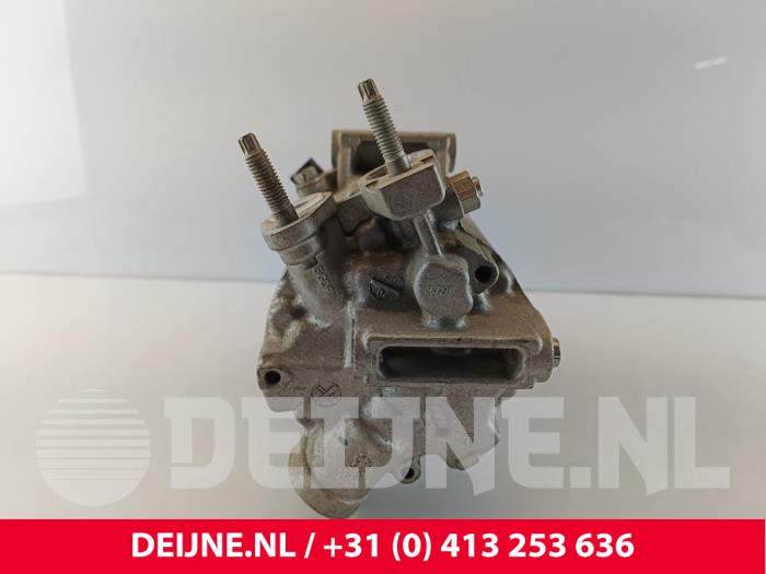 Aircopomp van een Ford Transit Connect (PJ2) 1.5 EcoBlue 2021