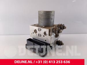 Gebruikte ABS Pomp Porsche Taycan (Y1A) 4S Prijs € 943,80 Inclusief btw aangeboden door van Deijne Onderdelen Uden B.V.