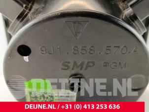 Porsche Taycan Bekerhouder O259799 foto 3