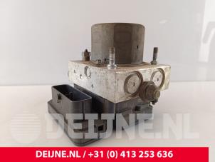 Tesla Model S ABS pump O259805 photo 2
