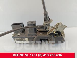 Tesla Model S Door lock mechanism 4-door, front left O259825 photo 2